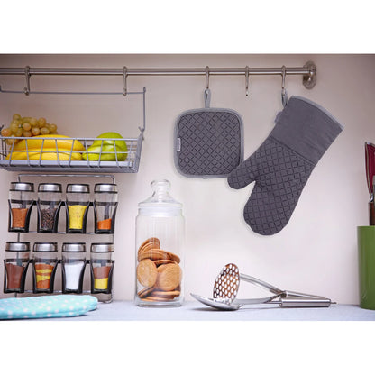 Heat Resistant Oven Mitts and Pot Holders